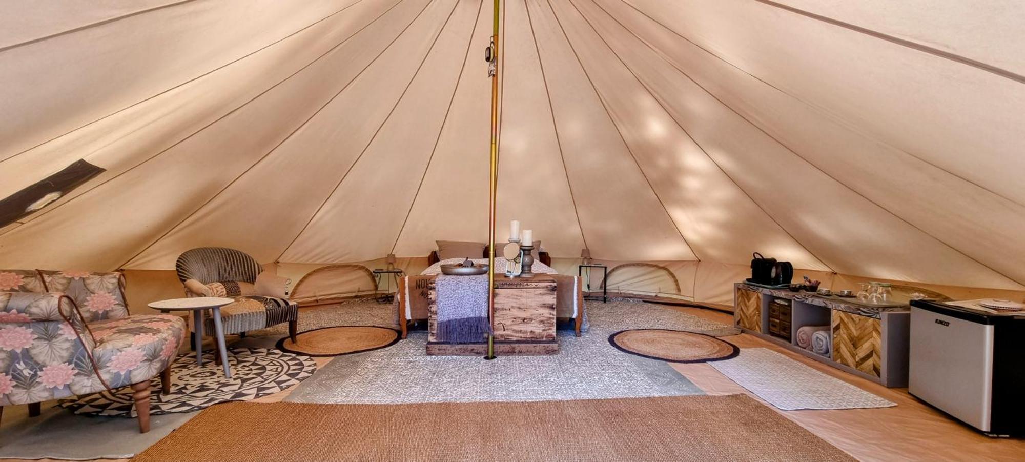 Luxury Bell Tent At Camping La Fortinerie Mouliherne Extérieur photo