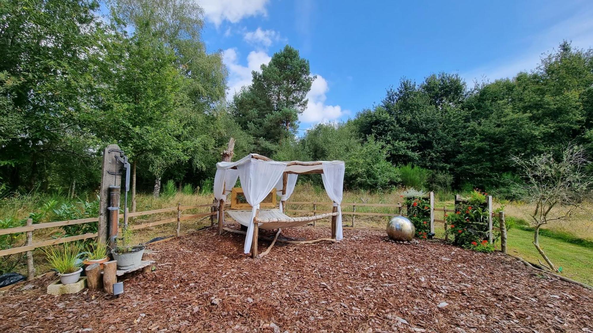 Luxury Bell Tent At Camping La Fortinerie Mouliherne Extérieur photo